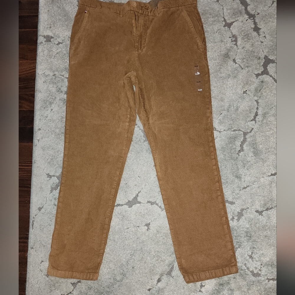 NWT Tommy Hilfiger Men's corduroy pants 34 / 30 The Flex